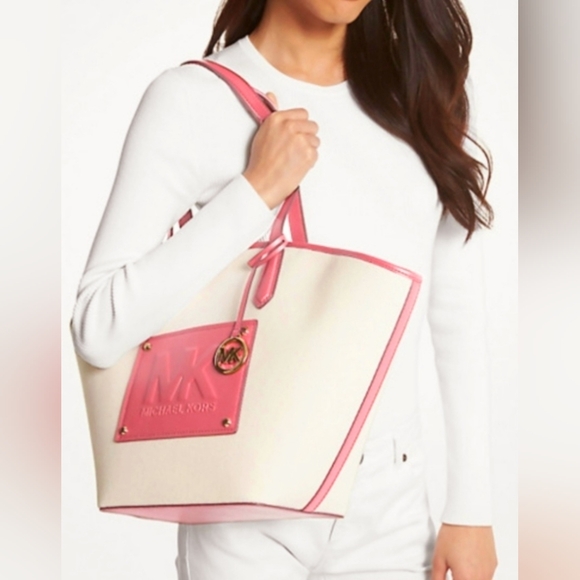 Michael Kors Kimber Purse/Tote Bag in Tea Rose - Picture 2 of 12